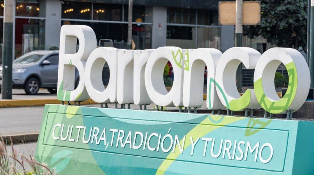 Si te preguntas qué hacer en Barranco, en esta guía conocerás las diferentes opciones de lugares y actividades que ofrece este distrito.