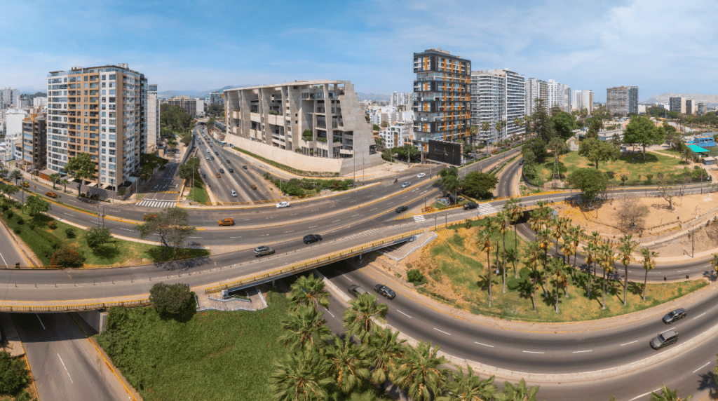 Lima Top se posiciona como el segmento más exclusivo, agrupando a distritos con mayor valorización, infraestructura de vanguardia y calidad de vida superior.